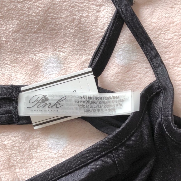 NWT Victoria’s Secret Pink Bikini Top 🖤 - Picture 2 of 3